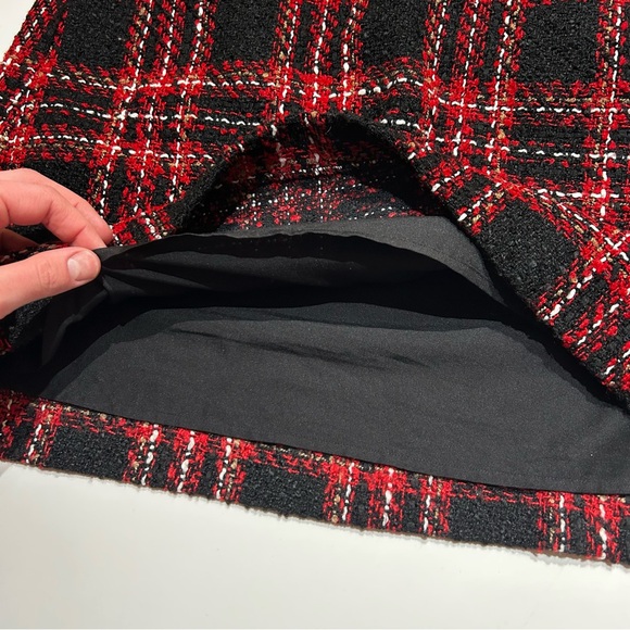 LOFT Red & Black Plaid Tweed Skirt Mini Skirt - Size 4 - Picture 7 of 7
